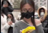 八卦吃瓜爆料娱乐主播,揭秘娱乐主播背后的故事
