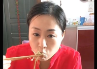 娱乐吃瓜酱男朋友妈妈,郑爽恋情稳定，综艺撒狗粮甜蜜升级”
