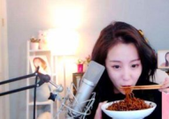 娱乐吃瓜酱失恋后遗症,走出阴霾，重拾阳光